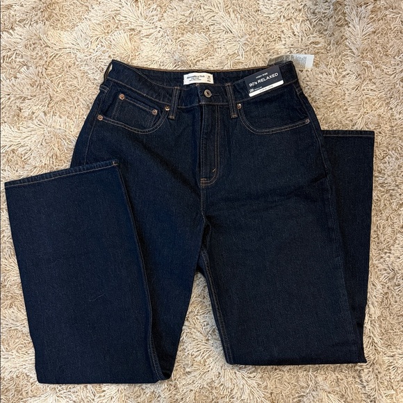 Abercrombie & Fitch Curve Love High Rise 90’s Relaxed Jeans - Picture 2 of 3
